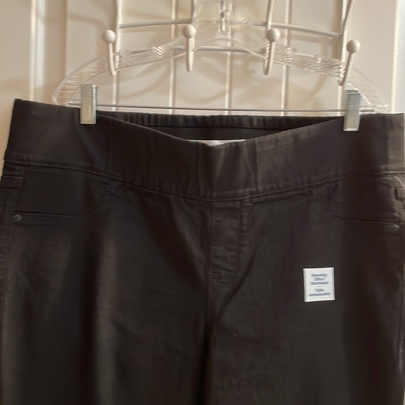 Old Navy Slimming Jeggings size 20 - Picture 5 of 6